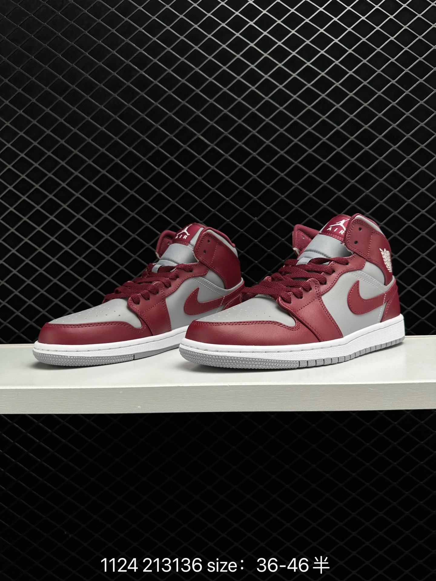 Air Jordan 1 Mid“Light Smoke Grey”